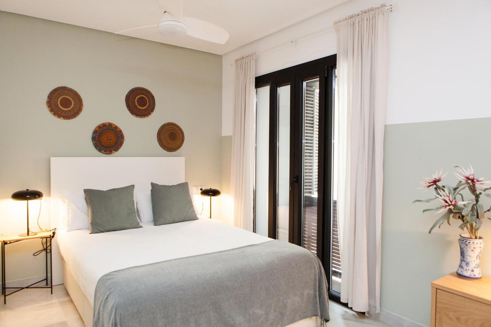 Galera Suites Seville Exterior photo